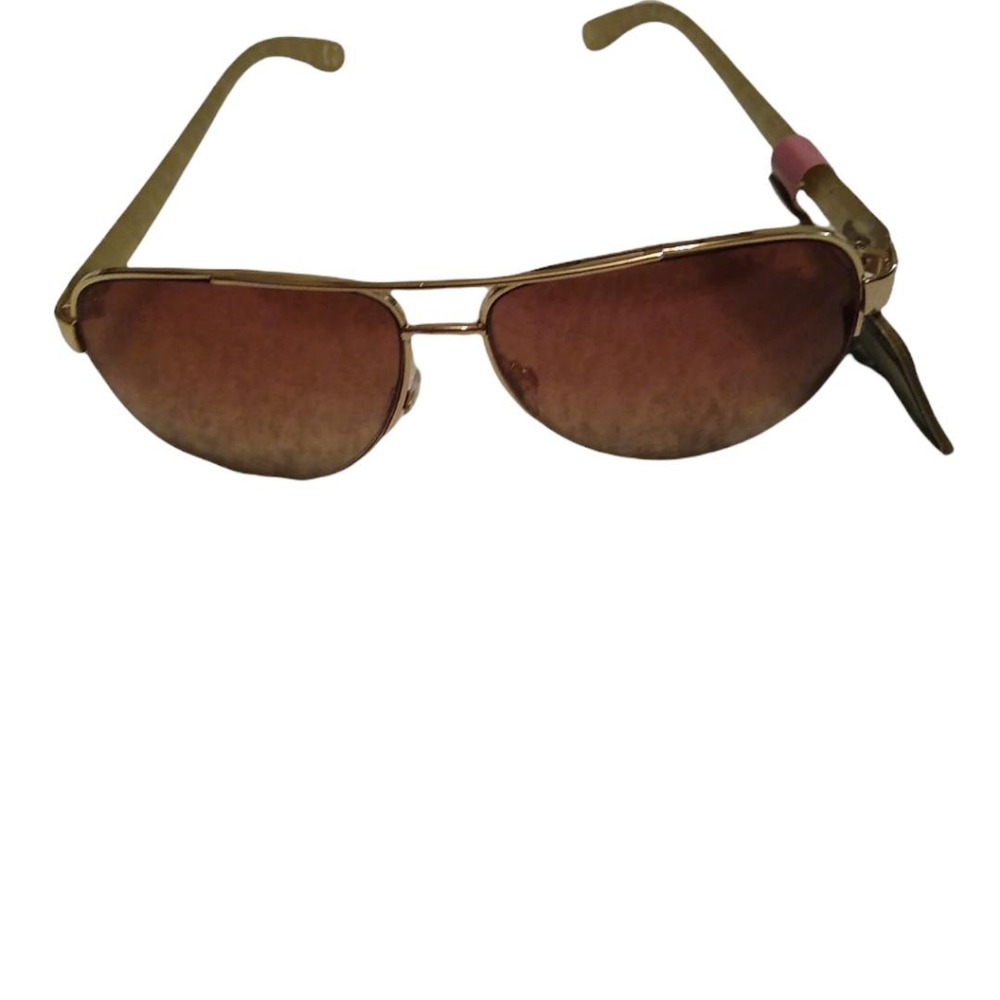 Woman's sun glasses